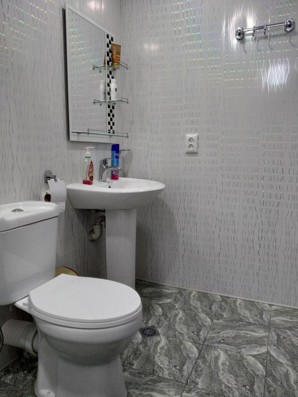 Guesthouse Gegi Kutaisi Esterno foto